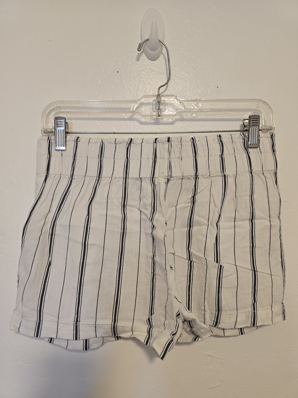 Indigo Rising - Striped Linen Shorts - Picture 7 of 11